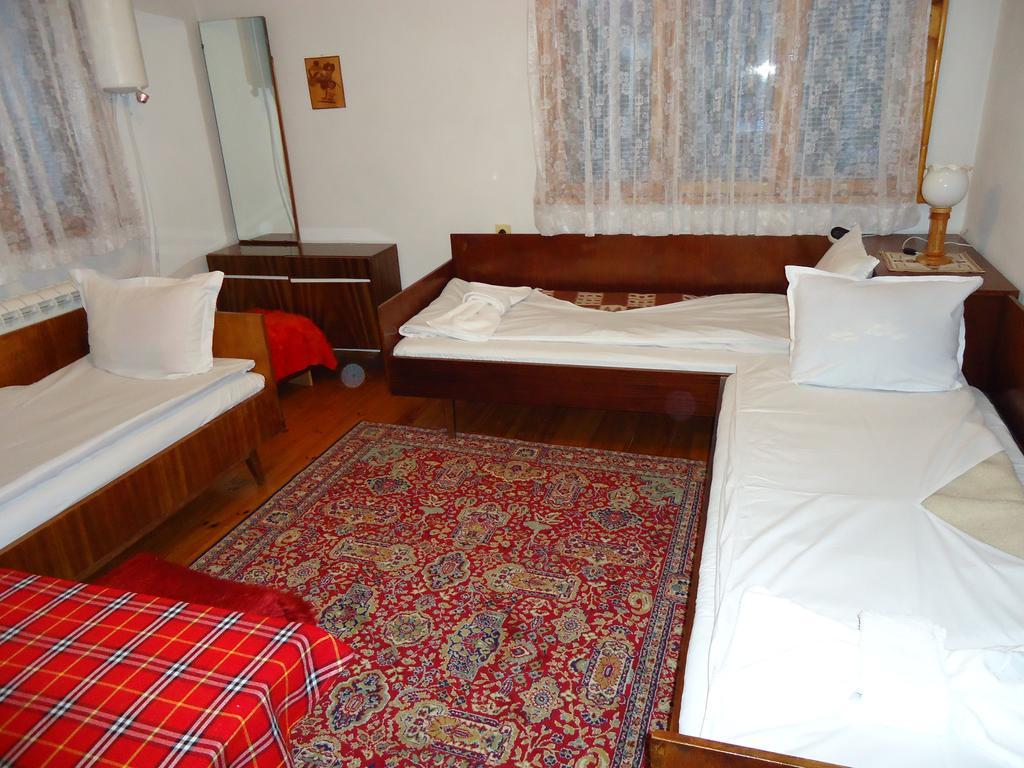 Guest House Ahp Mala Tsŭrkva Esterno foto