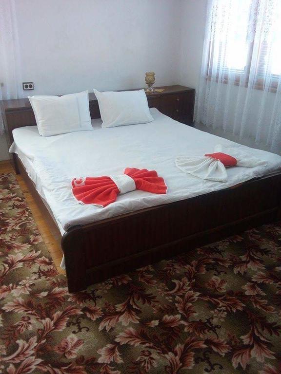 Guest House Ahp Mala Tsŭrkva Camera foto
