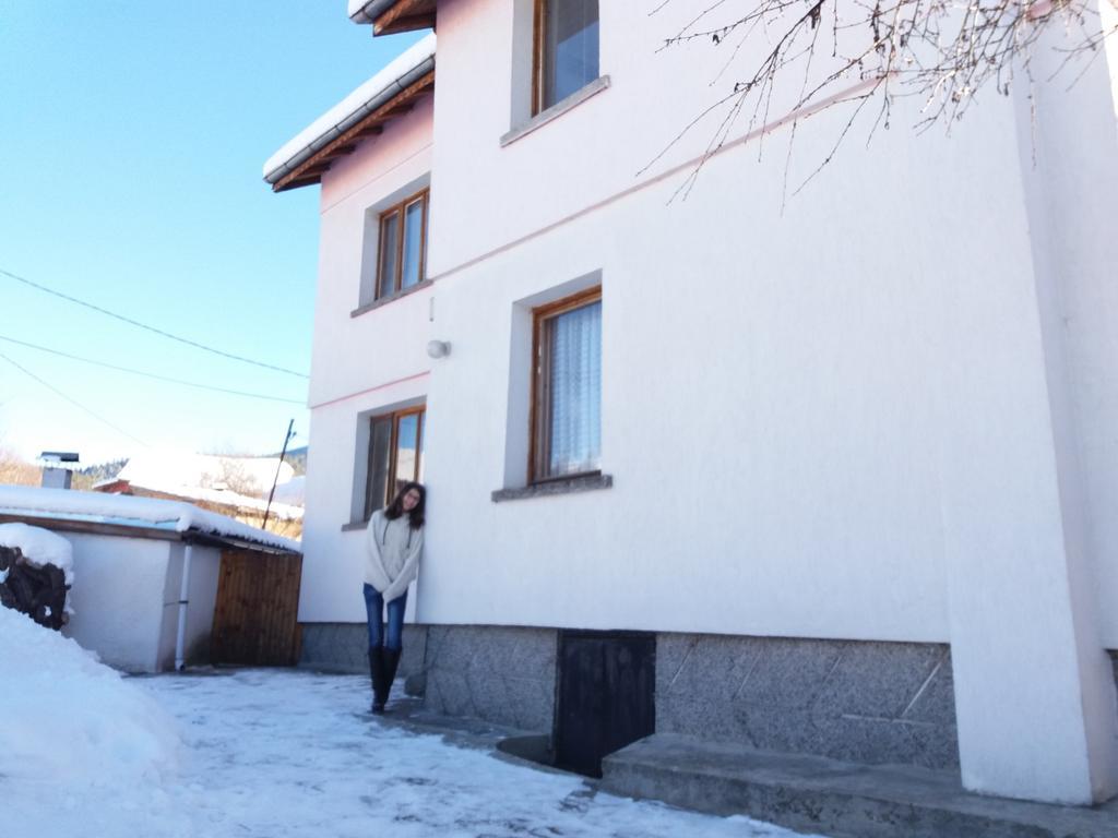 Guest House Ahp Mala Tsŭrkva Esterno foto