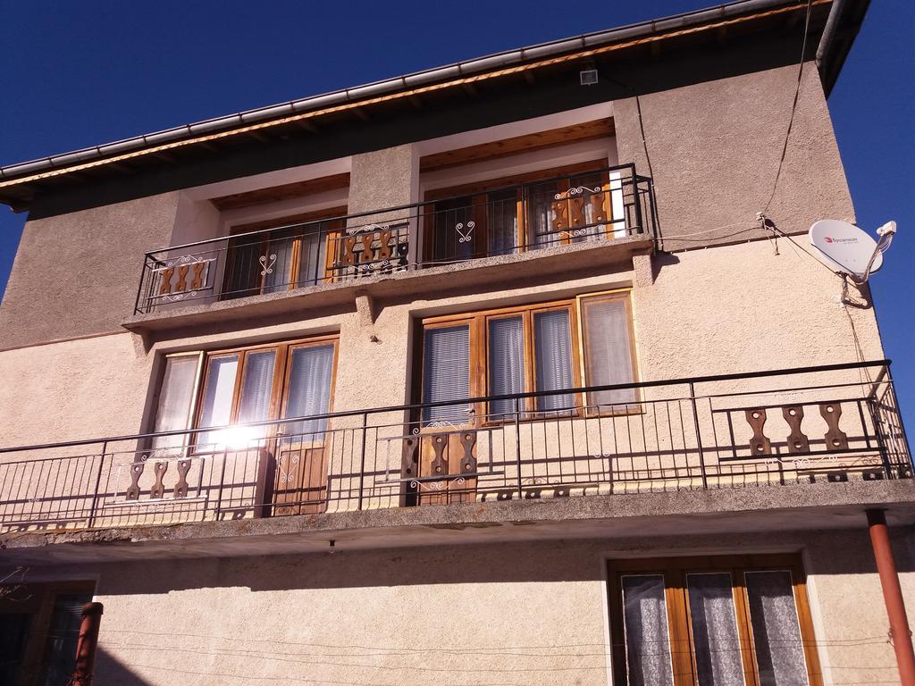 Guest House Ahp Mala Tsŭrkva Esterno foto